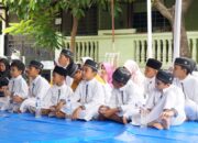 Yayasan Al-Iman Kota Bekasi Gelar Santunan Yatim Bersama Warga RT 10 dan RT 11 Harapan Baru I