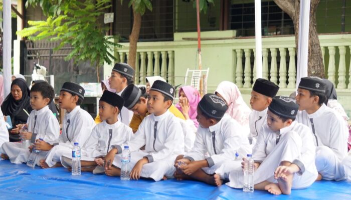 Yayasan Al-Iman Kota Bekasi Gelar Santunan Yatim Bersama Warga RT 10 dan RT 11 Harapan Baru I