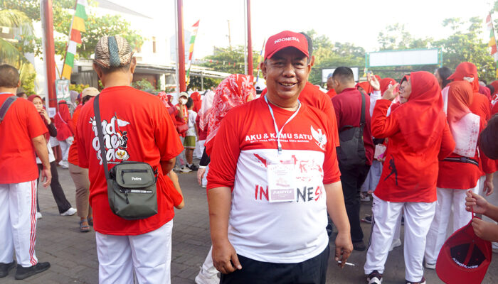 Ketua RW Nasrullah Inisiasi Jalan Santai, Warga RW 05 Kompak Rayakan HUT RI ke-80