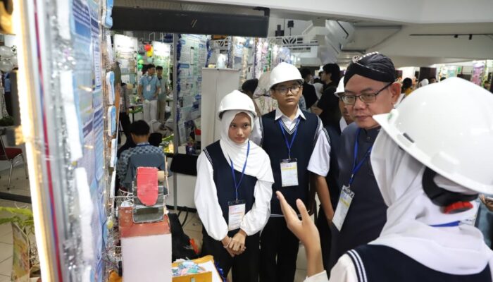 MTsN 6 Jakarta Timur Kembangkan Energi Terbarukan dan Daur Ulang Limbah