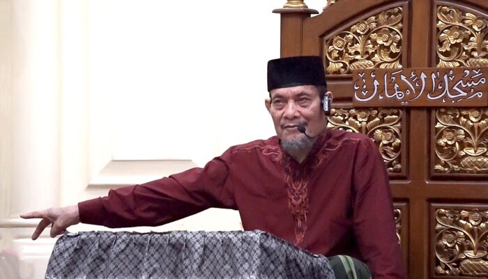 Ustadz Zen Roni: Ramadan itu Saatnya Kembali kepada Shalat dan Al-Qur’an