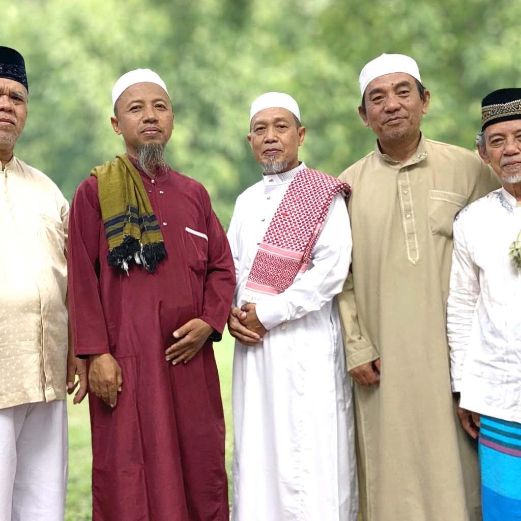 Ustadz Zaenal Abidin: “Kebahagiaan Hakiki Ada dalam Agama, Salat Jadi Kunci Utama”