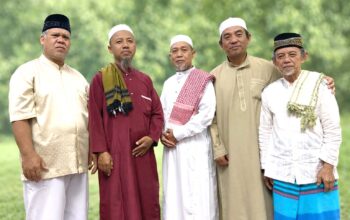 Ustadz Zaenal Abidin: “Kebahagiaan Hakiki Ada dalam Agama, Salat Jadi Kunci Utama”