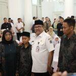 Wagub DKI Santuni Keluarga Guru ASN Pemrov Jakarta Korban Kecelakaan KRL–Argo Bromo