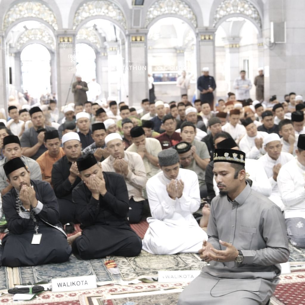 Subuh Akbar Masjid Agung Cilegon Dipadati 1.500 Jemaah