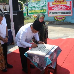 Wamenag: Masjid Madrasah Harus Jadi Pusat Pembinaan Akhlak dan Generasi Masa Depan
