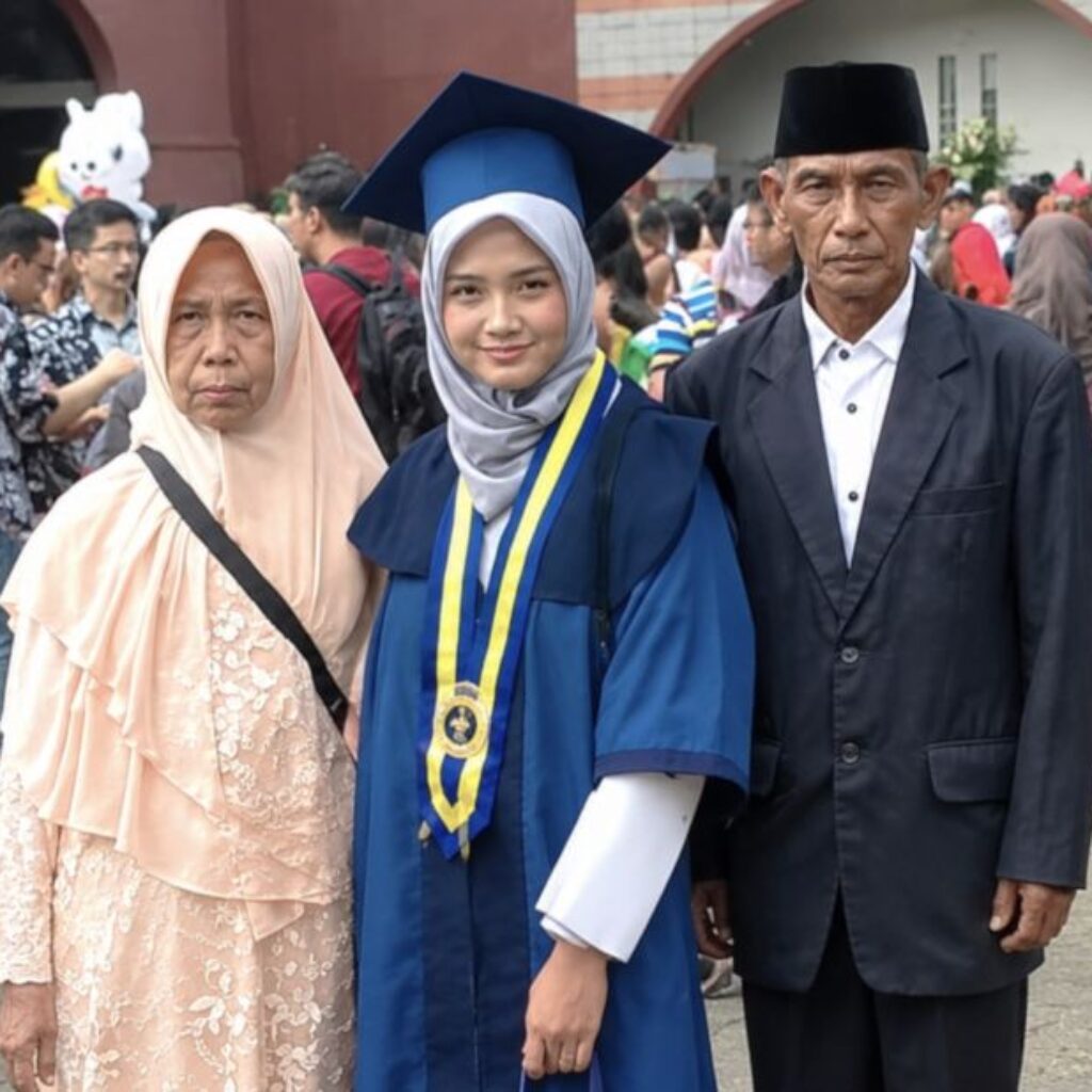 Putri Pengayuh Becak Tembus S2 ITB dalam 10 Bulan, Kini Raih Beasiswa S3 ke Korea