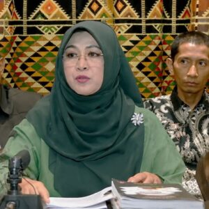 Dokter Tifa Klaim Ada Barang Bukti Baru Soal Ijazah Jokowi: “Sangat Fatal”