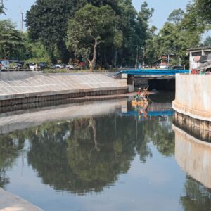 Pramono Anung Pastikan Sisa Proyek Tanggul Kali Grogol 600 Meter Segera Digarap