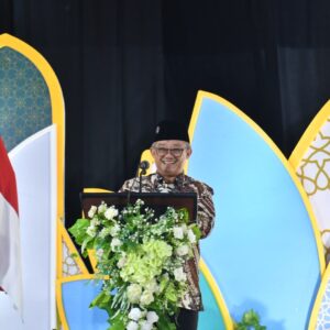 Mendikdasmen: Bahasa Asing di SD Diperkenalkan, Bahasa Inggris Wajib Mulai Kelas III pada 2027