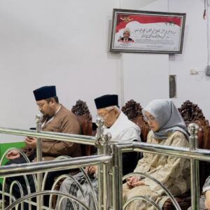 KH Ma’ruf Amin Ziarah Makam Mbah Wahab Jelang Muktamar ke-35 NU