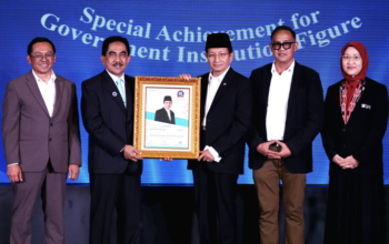 Raih Top GPR Figure Award 2026, Nasaruddin Umar Apresiasi Kerja Kolektif Humas Kemenag  ALIMANNEWS.COM, JAKARTA – Menteri Agama